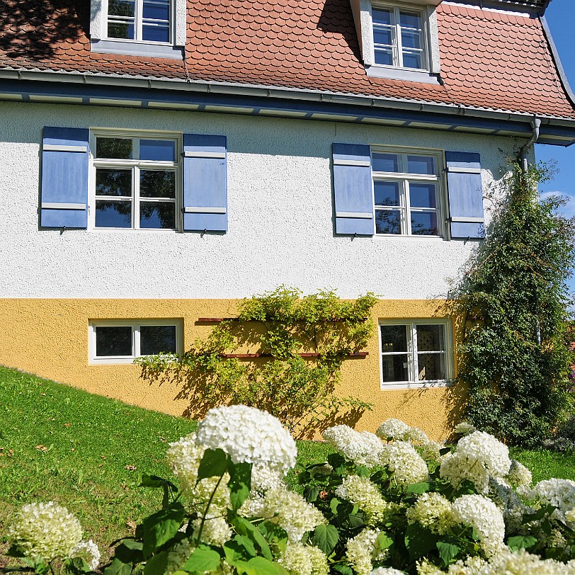 DSC_0637 Das Münter-Haus in Murnau am Staffelsee war von 1909 bis 1914 (mit Wassily Kandinsky) und ab 1931 (mit Johannes Eichner) bis zu ihrem Tode das Zuhause der...