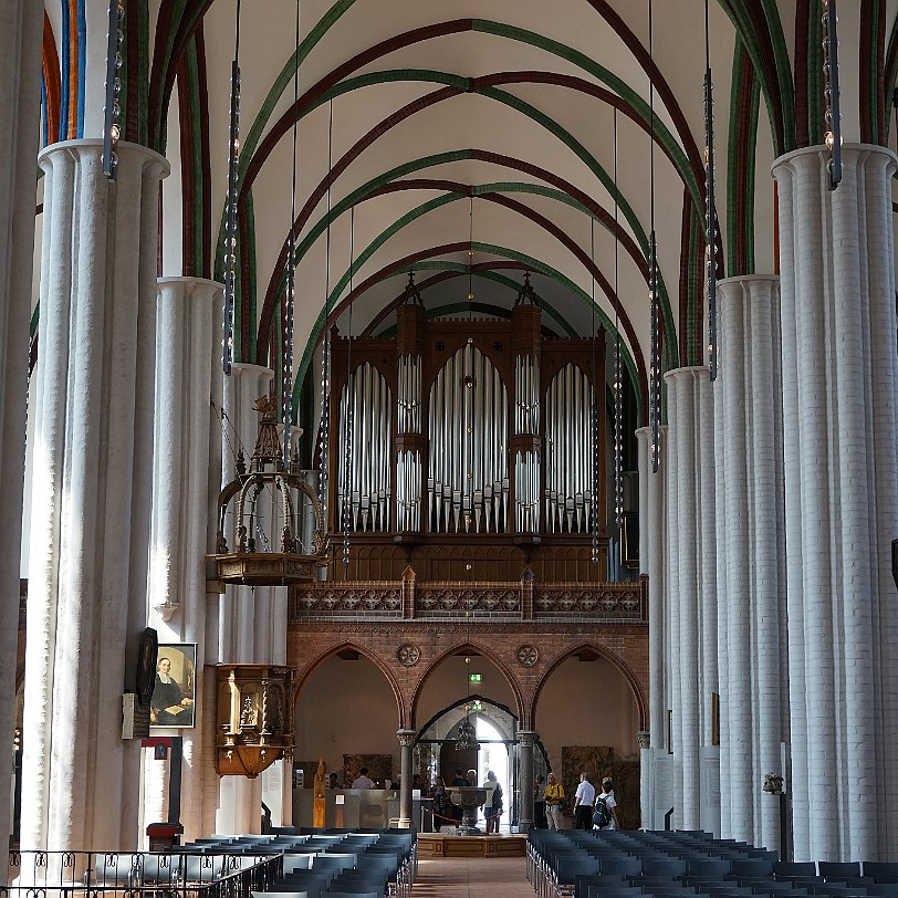 DSC00711 Das Nikolaiviertel liegt im Berliner Ortsteil Mitte, am östlichen Ufer der Spree zwischen dem Fluss (Spreeufer-Straße), dem südwestlichen Abschnitt der...