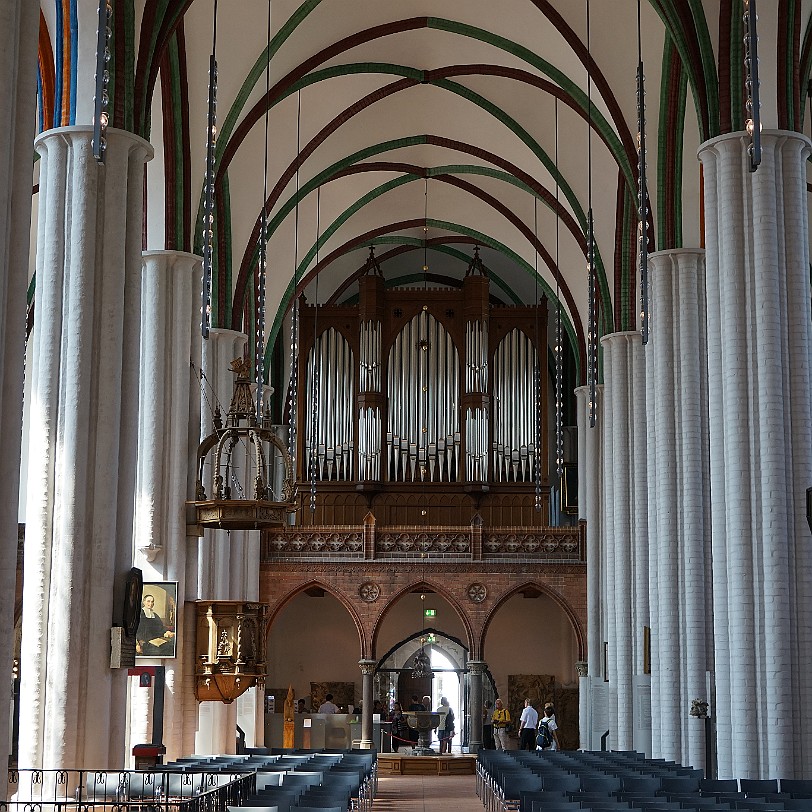 DSC00711 Das Nikolaiviertel liegt im Berliner Ortsteil Mitte, am östlichen Ufer der Spree zwischen dem Fluss (Spreeufer-Straße), dem südwestlichen Abschnitt der...