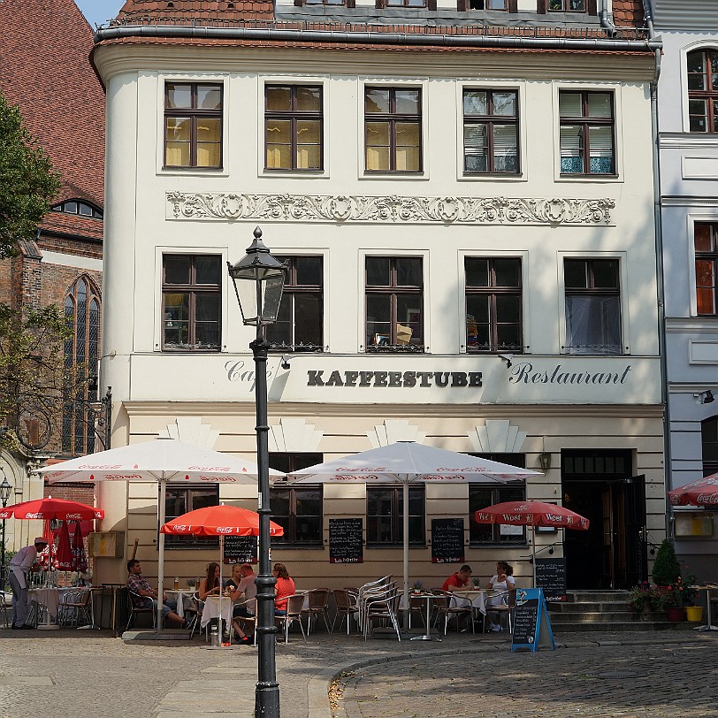 DSC00737 Das Nikolaiviertel liegt im Berliner Ortsteil Mitte, am östlichen Ufer der Spree zwischen dem Fluss (Spreeufer-Straße), dem südwestlichen Abschnitt der...