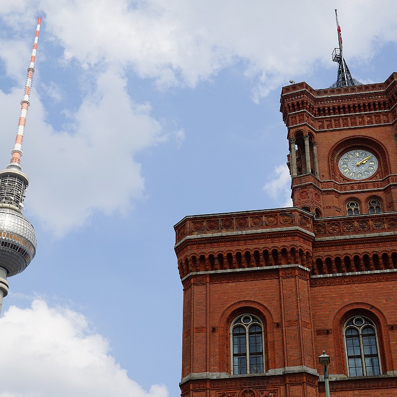 DSC00746 Das Nikolaiviertel liegt im Berliner Ortsteil Mitte, am östlichen Ufer der Spree zwischen dem Fluss (Spreeufer-Straße), dem südwestlichen Abschnitt der...