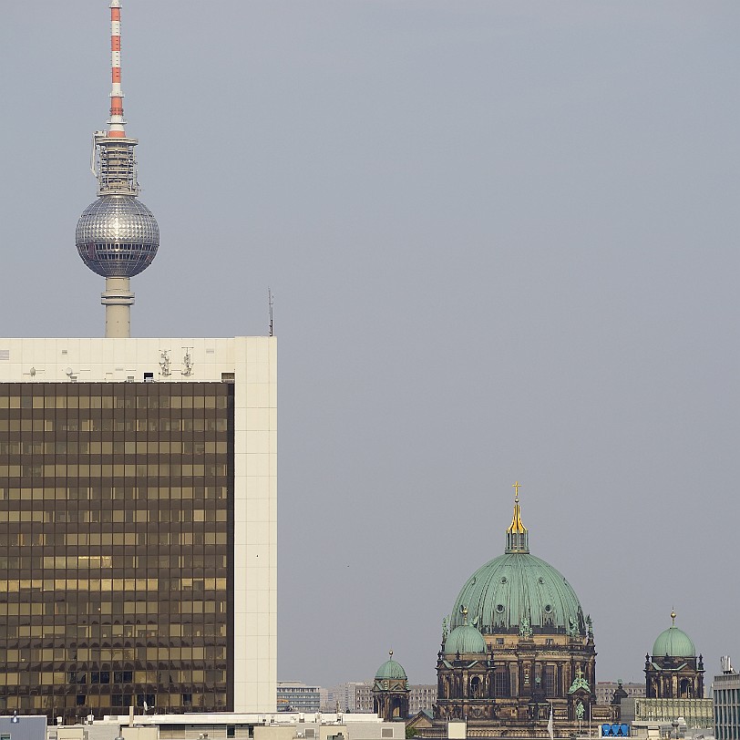 DSC00637 Als Berliner Regierungsviertel bezeichnet man das Gebiet, in dem die wichtigsten Instutionen der Exekutive (Bundesregierung) sowie der Legislative (Deutscher...