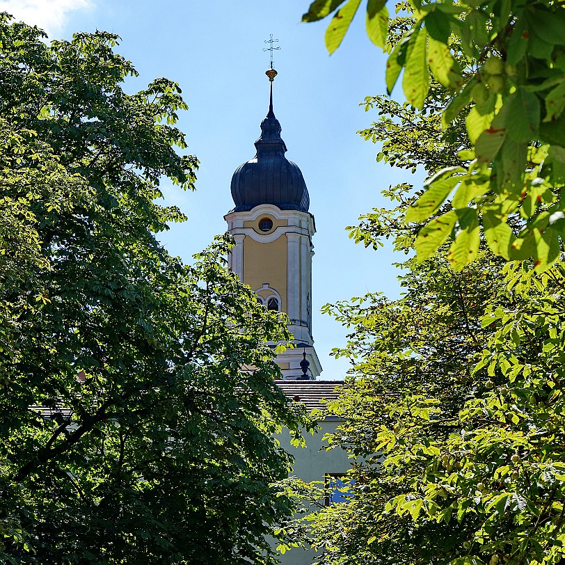 DSC02774 Kloster Roggenburg Das Kloster Roggenburg ist ein Chorherrenstift des Prämonstratenserordens in Roggenburg im Landkreis Neu-Ulm, Bayern, das als abhängiges...