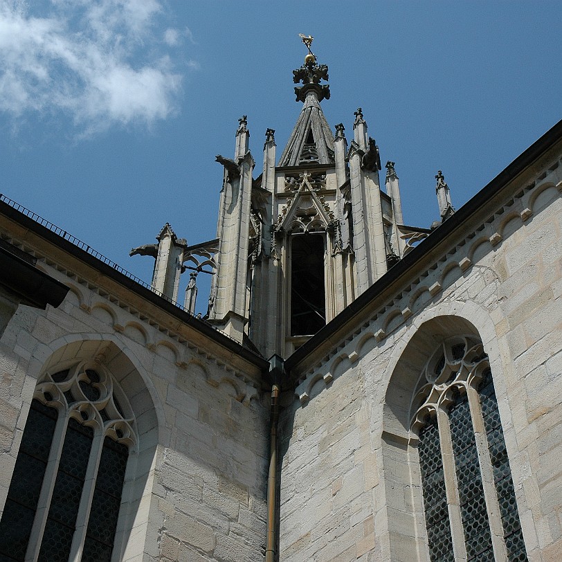 DSC_5537 Die Klosterkirche wurde als erstes Gebäude begonnen: eine schlichte flachgedeckte Pfeilerbasilika mit vier am Querhaus angefügten Nebenkapellen und gerade...