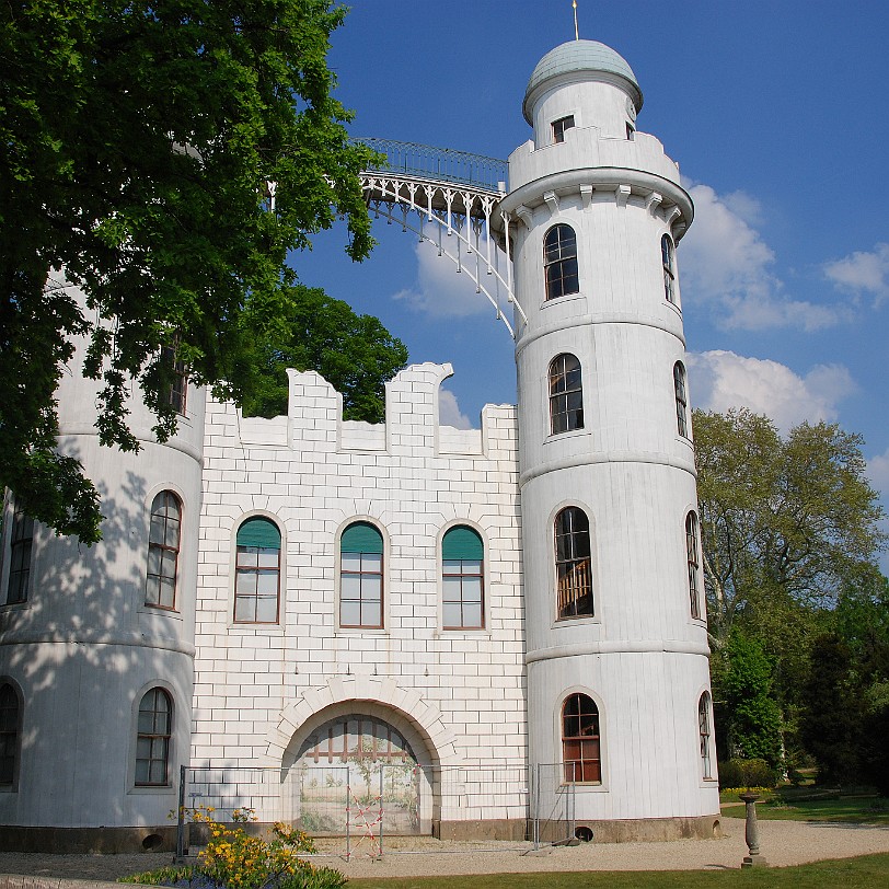 DSC_1498 Berlin Friedrich Wilhelm II. ließ sich am Heiligen See in Potsdam von 1787 - 1792 mit dem Marmorpalais ein Sommerschloss bauen, dessen fernere Umgebung er in...