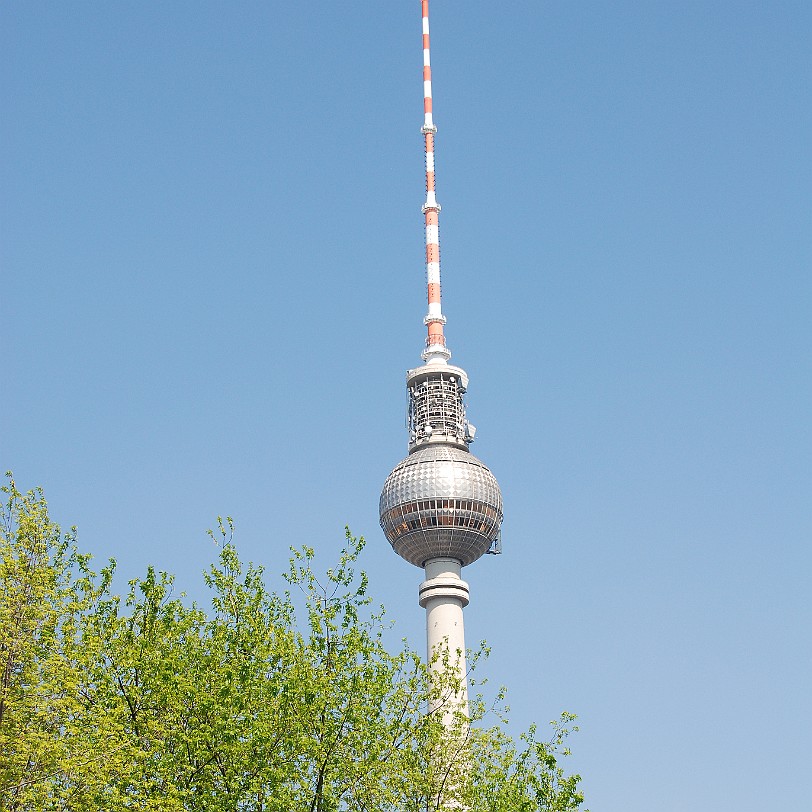 DSC_1334 Berlin Der Berliner Fernsehturm ist mit 368 m das höchste Bauwerk Deutschlands und das vierthöchste freistehende Bauwerk Europas. Er befindet sich im östlichen...