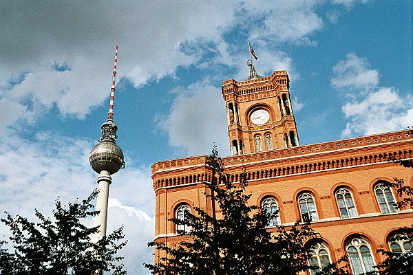 Rotes Rathaus, Fernsehturm