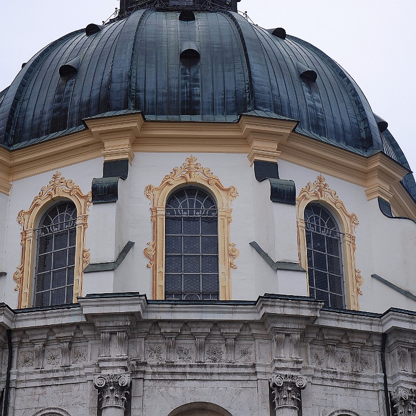 DSC_0300 Deutschalnd, Bayern, Kloster Ettal Das Kloster wurde von Kaiser Ludwig dem Bayern im Graswangtal als Teil eines Gelöbnisses gegründet am 28. April 1330, dem Tag...