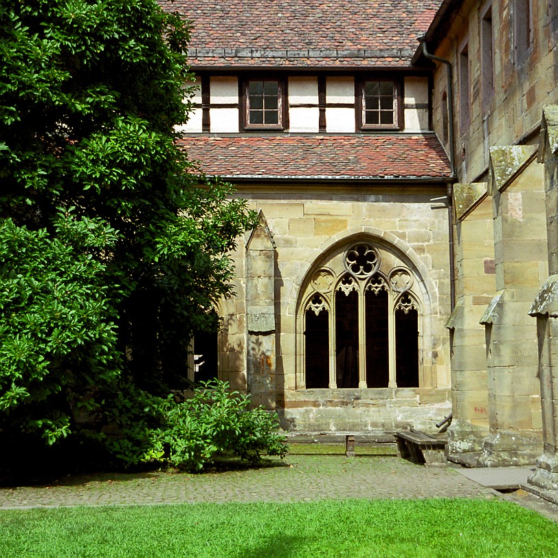 Kloster Maulbronn Maulbronn, die fast 850 Jahre alte ehemalige Zisterzienserabtei, gilt als die am vollständigsten erhaltene und damit eindrucksvollste Klosteranlage des...