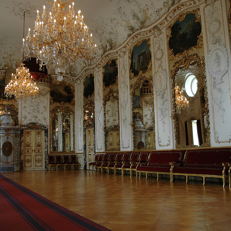 DSC_5639 Der Südflügel der ehemaligen äußeren Klosteranlage wurde 1883-88 durch einen Schlossbau im Neurenaissancestil ersetzt. An der Südwestecke des Schlosses befindet...