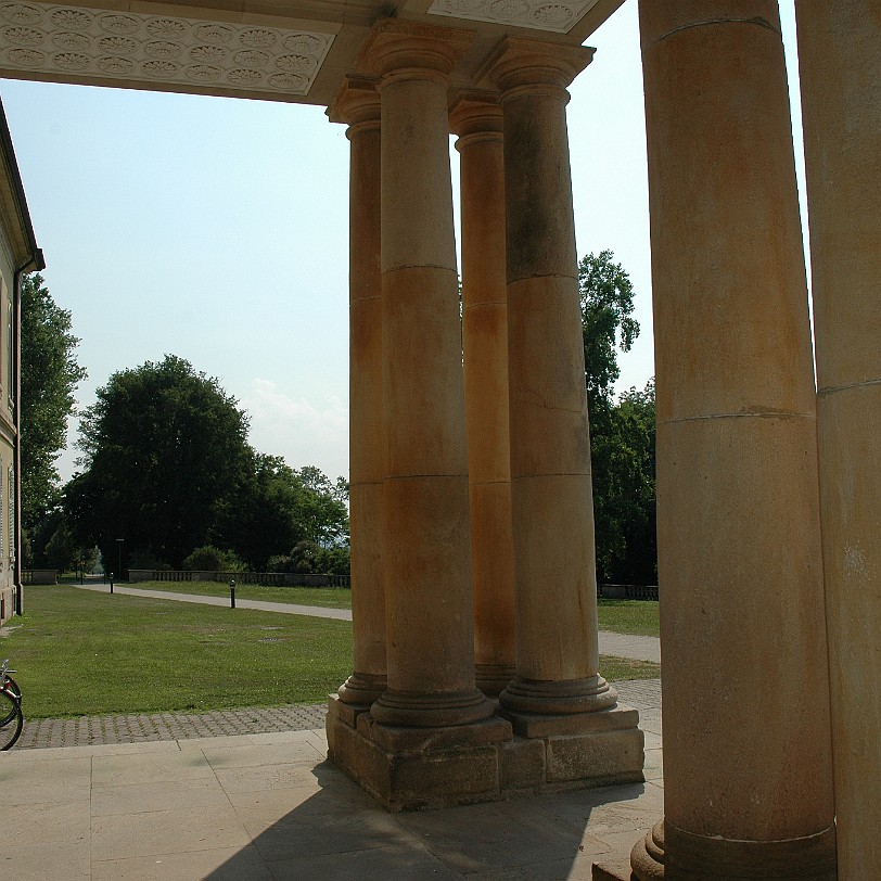 DSC_5506 Friedrich Schiller beschrieb den Park von Schloss Hohenheim so: Aber die Natur, die wir in dieser englischen Anlage finden, ist diejenige nicht mehr, von der...