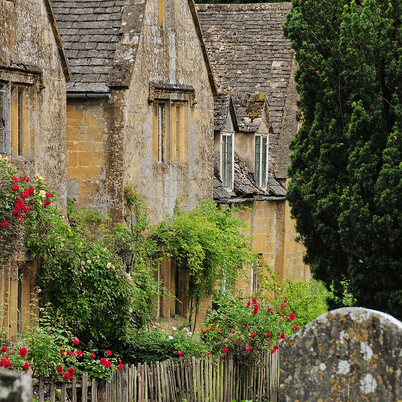 DSC_9535 Cotswolds wird eine Region Englands genannt, die mitunter auch als das Herz Englands bezeichnet wird. Es handelt sich um eine hügelige Region, die von Südwesten...