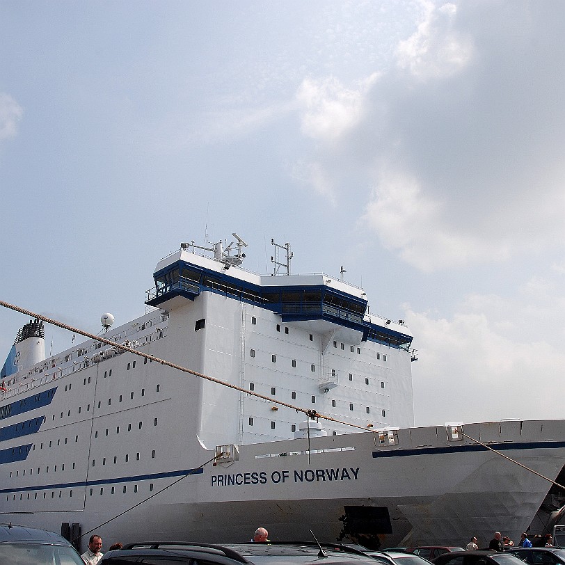 DSC_1804 Schifffahrt, Amsterdam-Newcastle DFDS - Det Forenede Dampskibs-Selskab A/S ist eine dänische Reederei mit Hauptsitz in Kopenhagen und wurde 1866 gegründet....