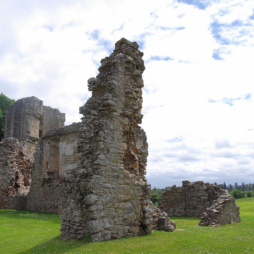 DSC_2565 Großbritannien, Schottland, Elgin, Spynie Palace Bis zur Zeit der Reformation war Elgin eine bedeutende Bischofsstadt. Die 1224 gegründete Kathedrale wurde in...