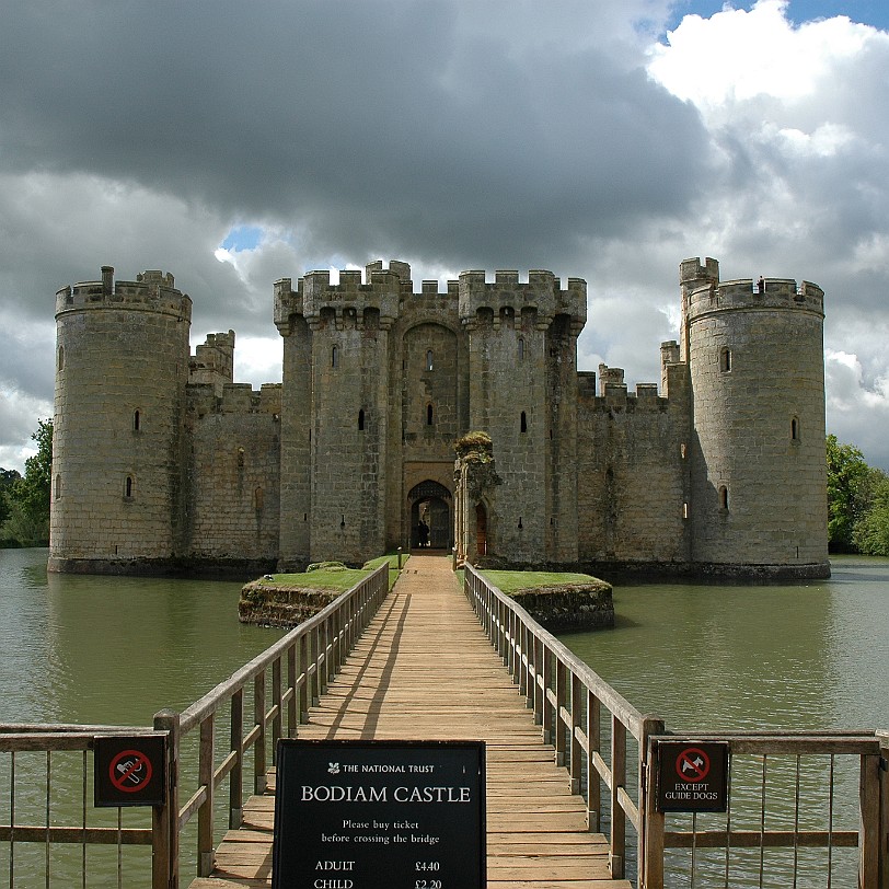 [D-0204] Bodiam Castle was built around 1385 by an important local, Sir Edward Dalyngrigge. Its importance as an architectural castle home has increased in recent years...
