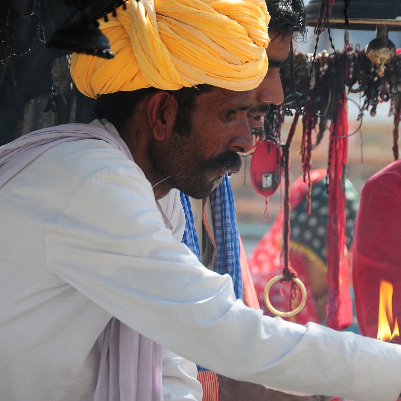 DSC_2845 Von Jodhpur nach Udaipur. Das hier war ein Motorradtempel!