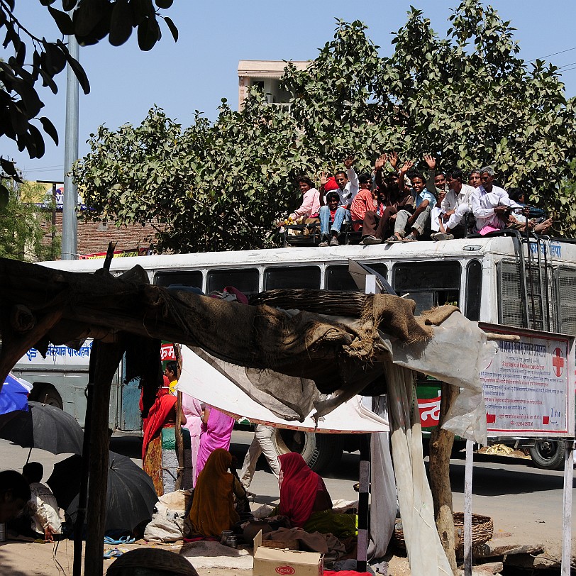 DSC_2866 Von Jodhpur nach Udaipur. Ein kurzer Zwischenstop in Sadri. Hier war wohl der heißeste Tag der gesamten Reise.