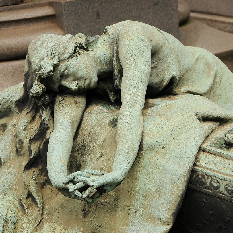 2013-07 Mailand [0011] Der Cimitero Monumentale von Mailand ist ein 1866 eröffneter Zentralfriedhof mit zahlreichen künstlerisch interessanten oder sonst berühmten Gräbern.
