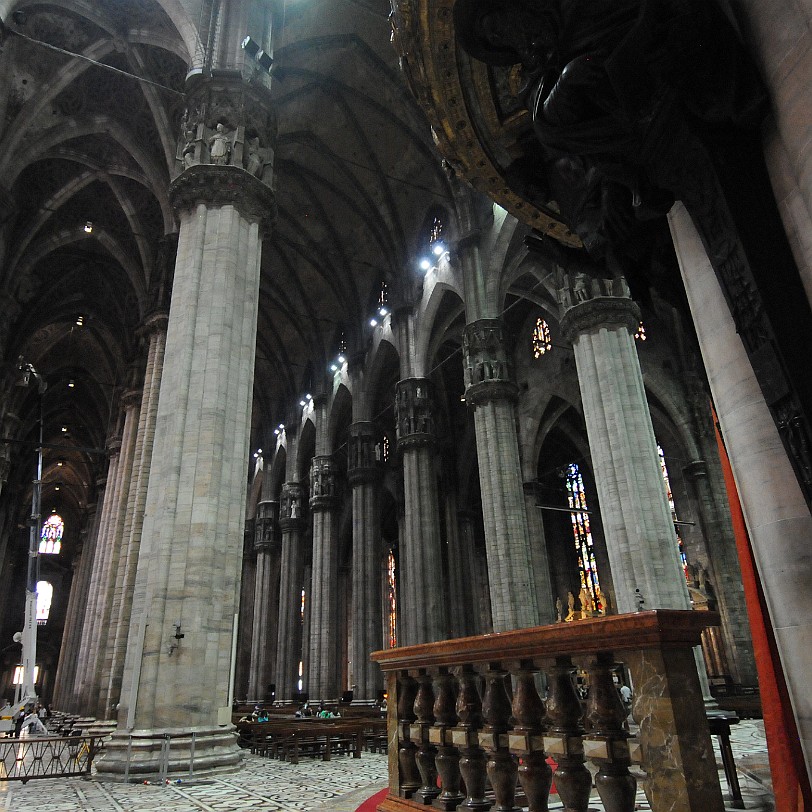 2013-07 Mailand [0165] Der Mailänder Dom, Duomo di Santa Maria Nascente (im lombardischen Dialekt Dom de Milan), ist eines der berühmtesten Bauwerke Italiens und Europas und die...