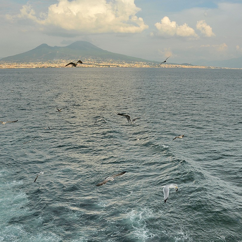 2014-10 Ischia [069] Ãberfahrt Neapel - Ischia