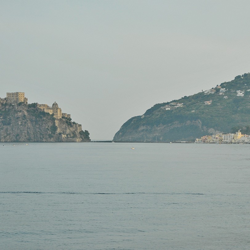 2014-10 Ischia [105] Ãberfahrt Neapel - Ischia