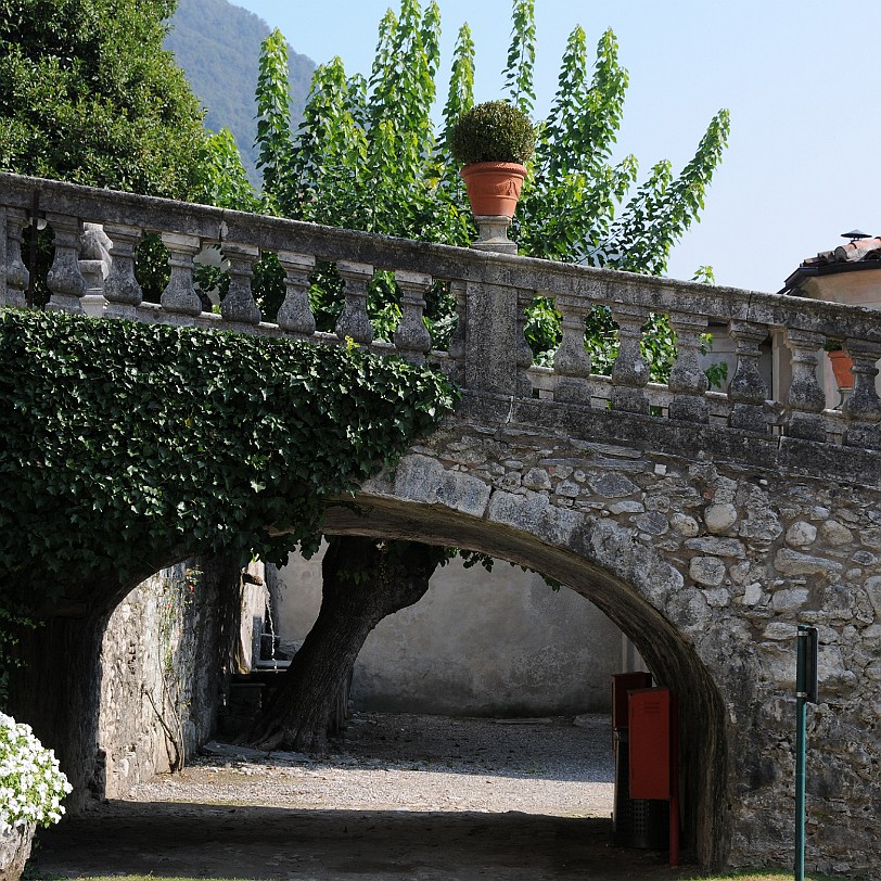 DSC_3749 Italien, Lombardei, Casalzuigo, Villa Porta Bozzolo In Casalzuigno steht die mit Rokokofresken ausgemalte Villa di Porta Bozzolo aus dem 16.-18. Jahrhundert ,...