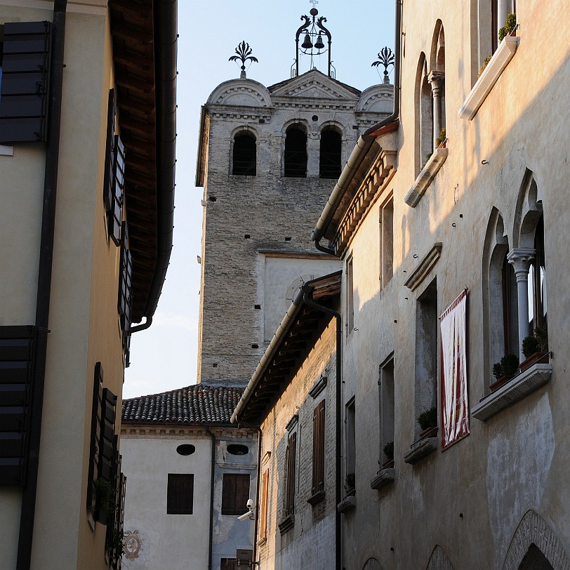 DSC_2886 Portobuffolè ist eine Gemeinde von 739 Einwohnern in der Provinz Treviso. Portobuffolè wurde 2001 mit der orangenen Fahne des ital. Touring Clubs ausgezeichnet....