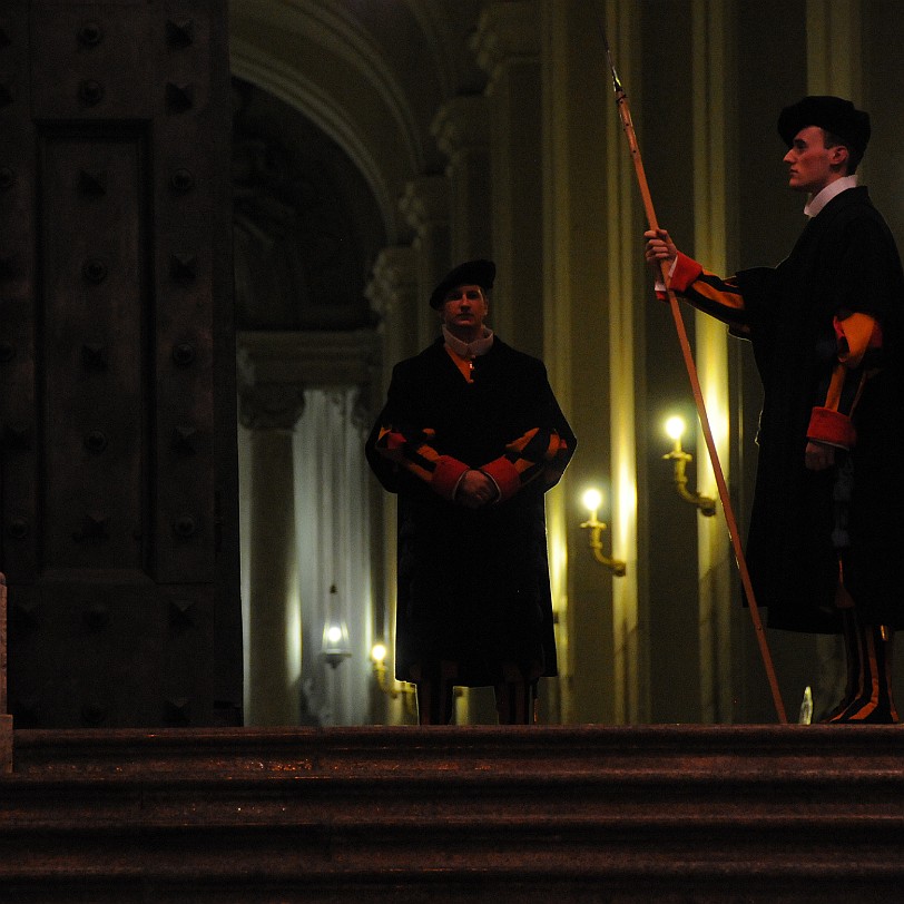 DSC_6638 Die Päpstliche Schweizergarde (ital. Guardia Svizzera Pontificia, lat. Pontificia Cohors Helvetica, auch Cohors Pedestris Helvetiorum a Sacra Custodia...