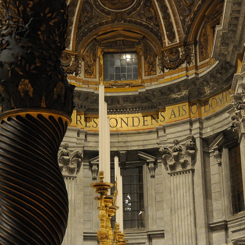 DSC_6657 Die doppelschalige Kuppel der Basilika St. Peter ist das größte freitragende Ziegelbauwerk der Welt. Sie hat einen Durchmesser von 42,34 m (86 cm weniger als...