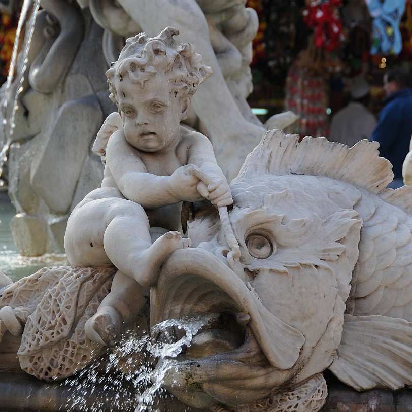 DSC_6903 Der Vierströmebrunnen, (ital.: Fontana dei Quattro Fiumi) wurde von Papst Innozenz X. in Auftrag gegeben und von Gian Lorenzo Bernini in den Jahren 164851 in...