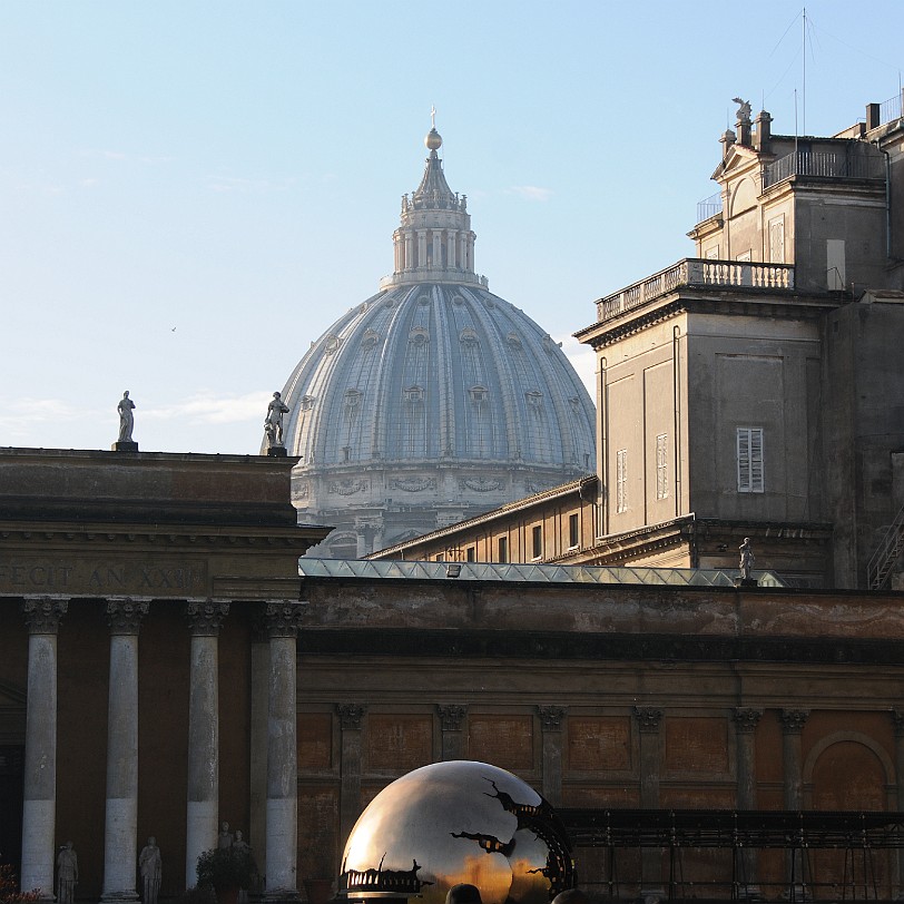 DSC_6740 Die Vatikanischen Museen (italienisch: Musei Vaticani) beherbergen die päpstlichen Kunstsammlungen und befinden sich auf dem Territorium der Vatikanstadt.