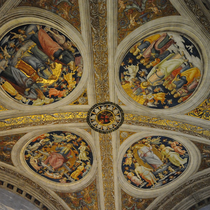 DSC_6773 Die Vatikanischen Museen (italienisch: Musei Vaticani) beherbergen die päpstlichen Kunstsammlungen und befinden sich auf dem Territorium der Vatikanstadt.