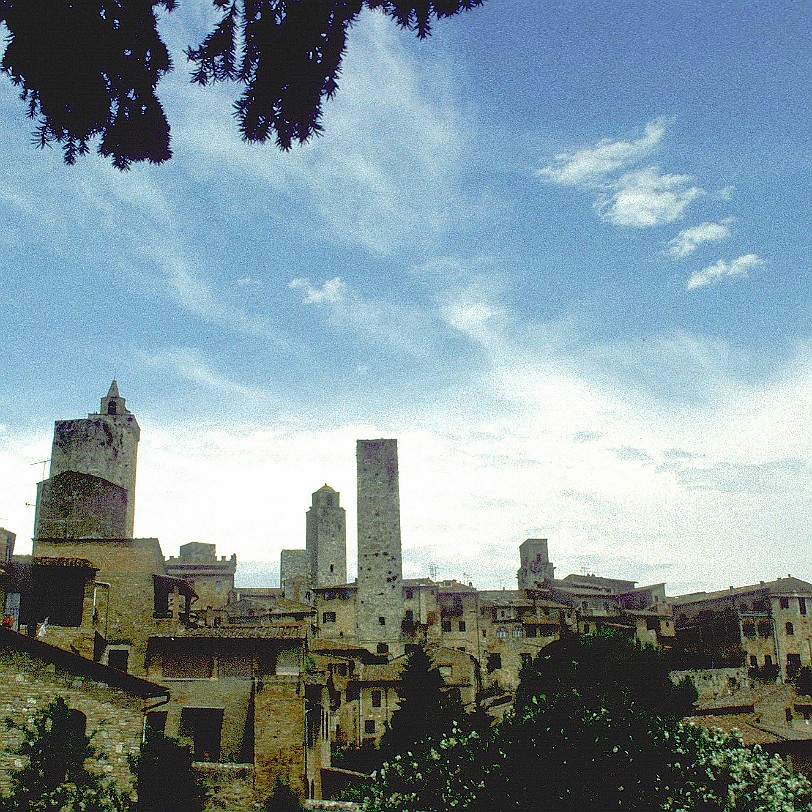 [252] Italien,Toskana, San Gimigniano Der Geschlechterturm ist eine ursprünglich in Italien als Statussymbol einflussreicher Patrizierfamilien entstandene Bauweise,...