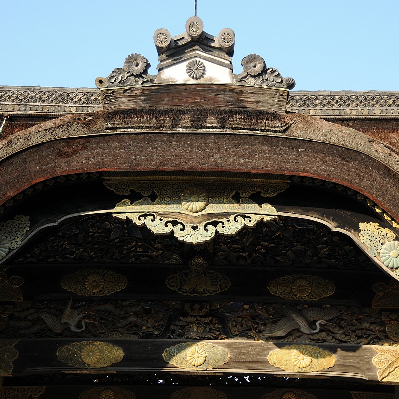 DSC_4315 Nijo-jo ist eine japanische Burganlage und ehemaliger Sitz des Shoguns in Kyoto, der ehemaligen Hauptstadt Japans. Die Burg erhielt den Namen wegen der Straße...