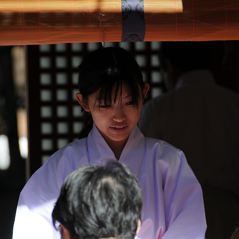 DSC_4557 Der Fushimi Inari-Taisha, auch bekannt unter dem Namen Oinari-san, ist ein Shinto-Schrein im Stadtbezirk Fushimi der Stadt Kyoto.