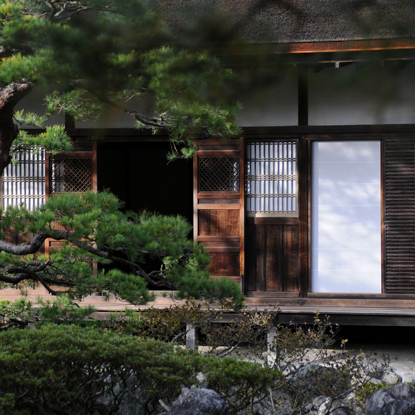 DSC_4818 Der Jisho-ji, besser bekannt unter dem Namen Ginkaku-ji, der Silberne Pavillon.