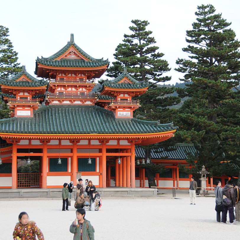 DSC_4871 Der Heian-jingu ist ein Shinto-Schrein im Stadtbezirk Sakyo der Stadt Kyoto.