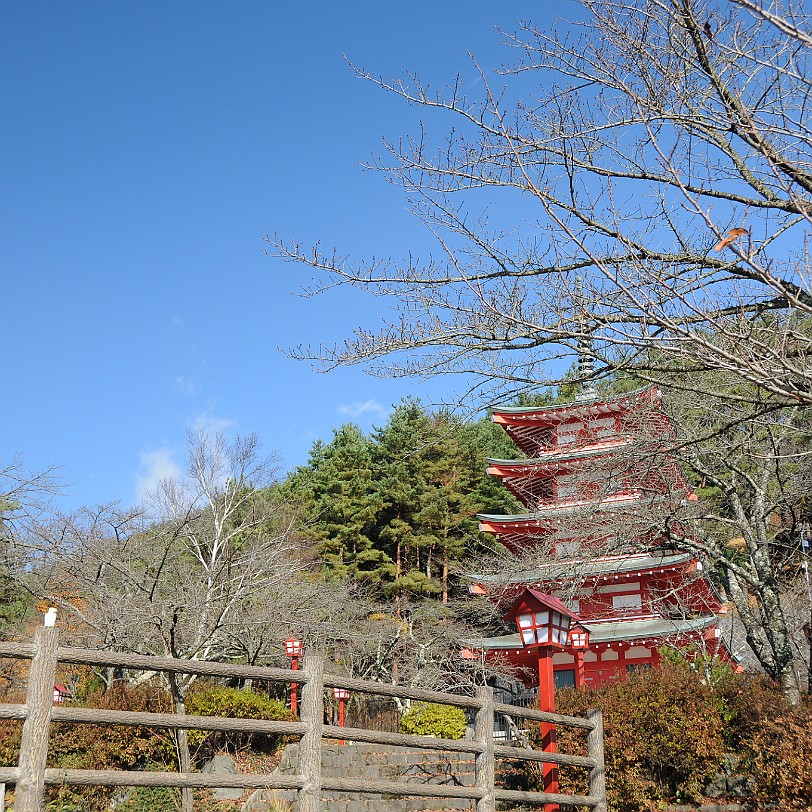 DSC_5550 Fujiyoshida mit der Chureito-Pagode.