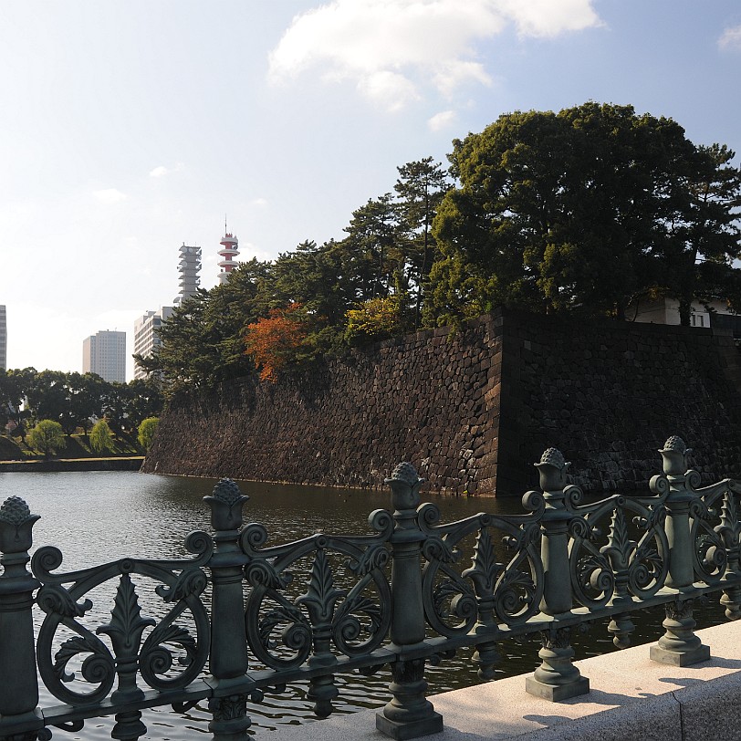 DSC_5949 Die Kokyo (dt. Kaiserliche Residenz), auch Kaiserpalast von Tokio, ist die Residenz des Tenno, des japanischen Kaisers. Die kaiserliche Residenz liegt im...