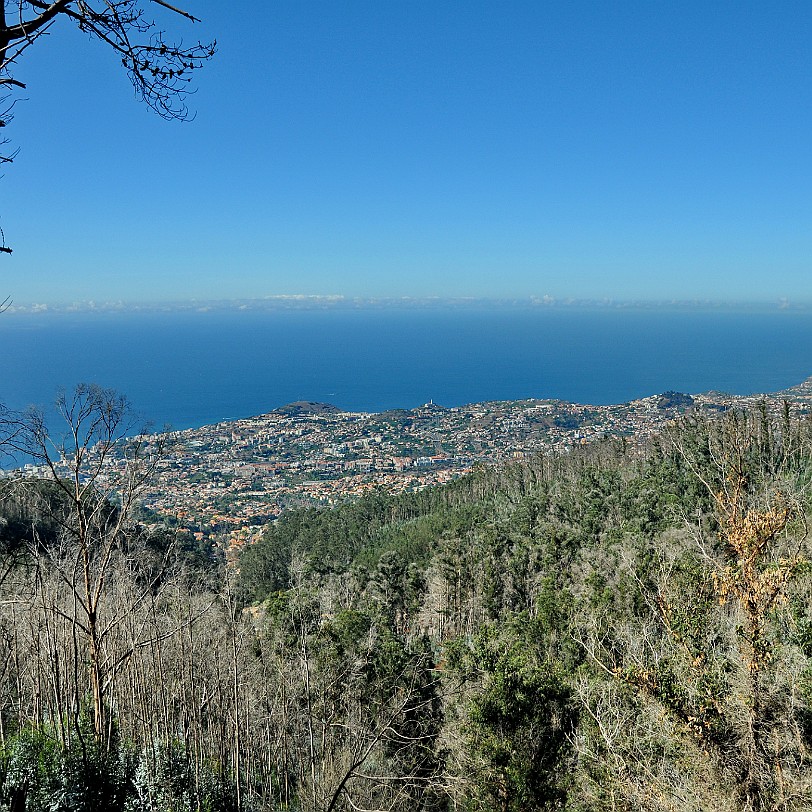 2012-09 Madeira [352] Ribeiro Frio (kalter Fluss) ist ein Naturpark, der im Norden in einem steilen Tal umgeben von Bergen liegt. Ein beliebter Haltepunkt für Einheimische und...