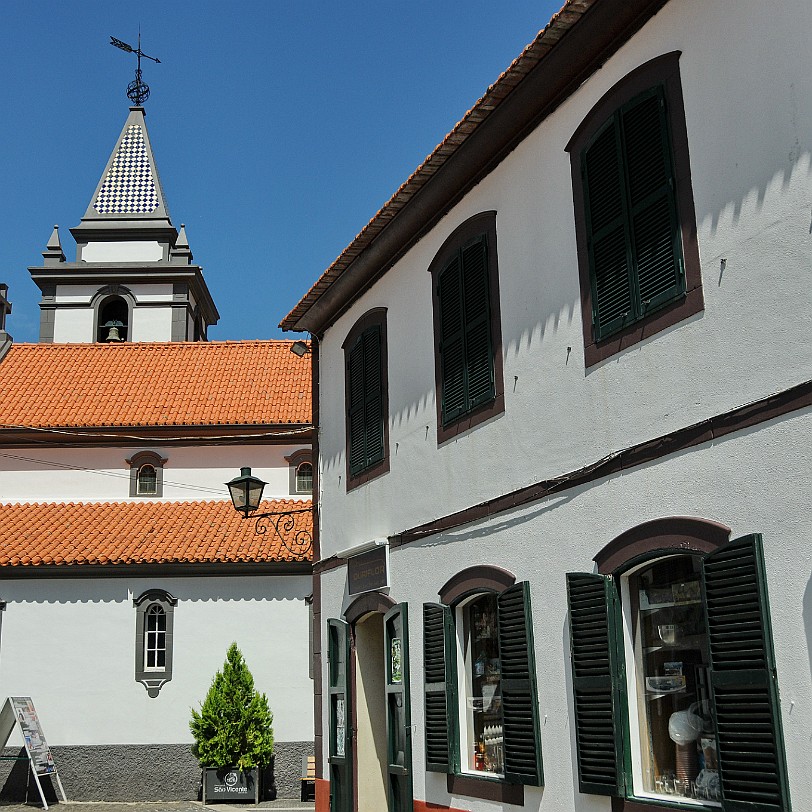 2012-09 Madeira [384] São Vicente ist eine Ortschaft an der Nordküste der portugiesischen Insel Madeira mit 3136 Einwohnern. Aus dem 18. Jahrhundert stammt die barocke Pfarrkirche...
