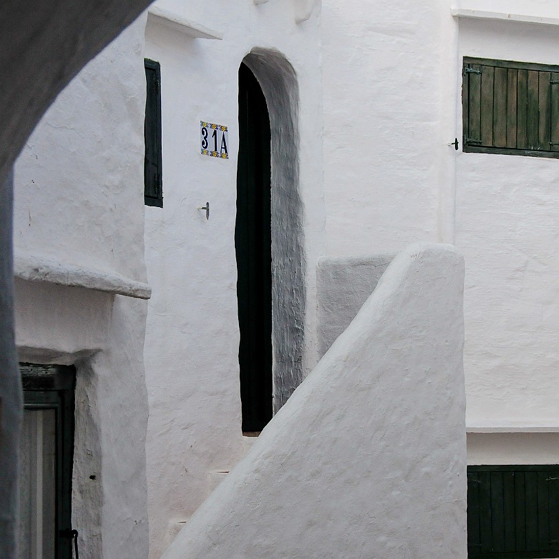 DSC_5413 Binibeca Nou ist sechs Kilometer von Sant Lluís entfernt und liegt zwischen Punta Binibeca und Cala Torret sowie nahe der Urbanisation Binibeca oder Binibéquer...