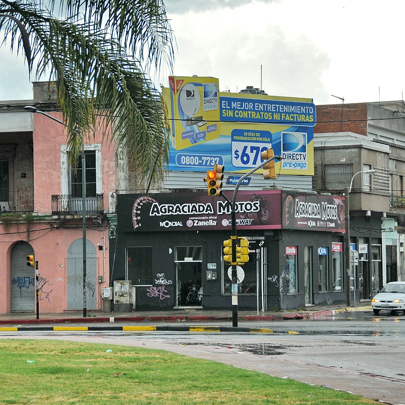 DSC_8746 Montevideo ist die Hauptstadt und Primatstadt Uruguays. Sie liegt am MÃ¼ndungstrichter des RÃ­o de la Plata. Sie zÃ¤hlt rund 1,3 Mio. Einwohner und ist das...