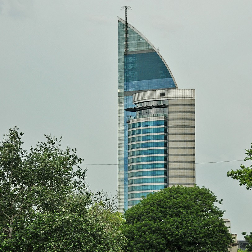 DSC_8751 Uruguy, Montevideo, Torre de las Telecomunicaciones Montevideo gliedert sich in 62 Stadtteile (Barrios). Viele dieser heutigen Stadtteile von Montevideo waren...