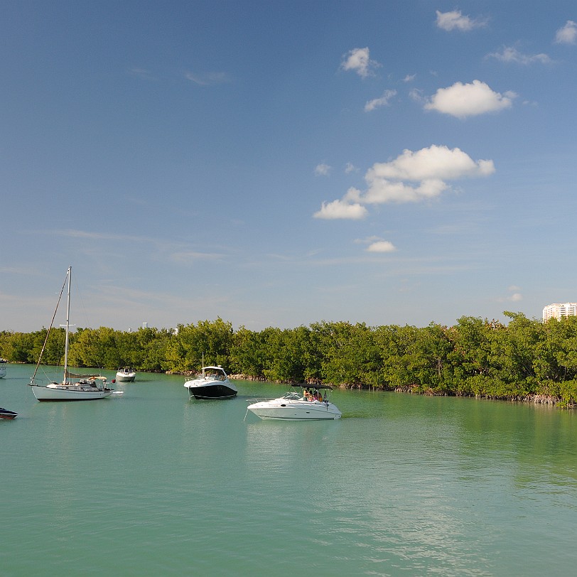 DSC_7523 Miami, Key Biscayne, Florida, USA Ein Cay bzw. Key oder Caye (span. Cayo) ist eine kleine, flache Insel, die aus Sand- oder Korallenablagerungen besteht. Die...