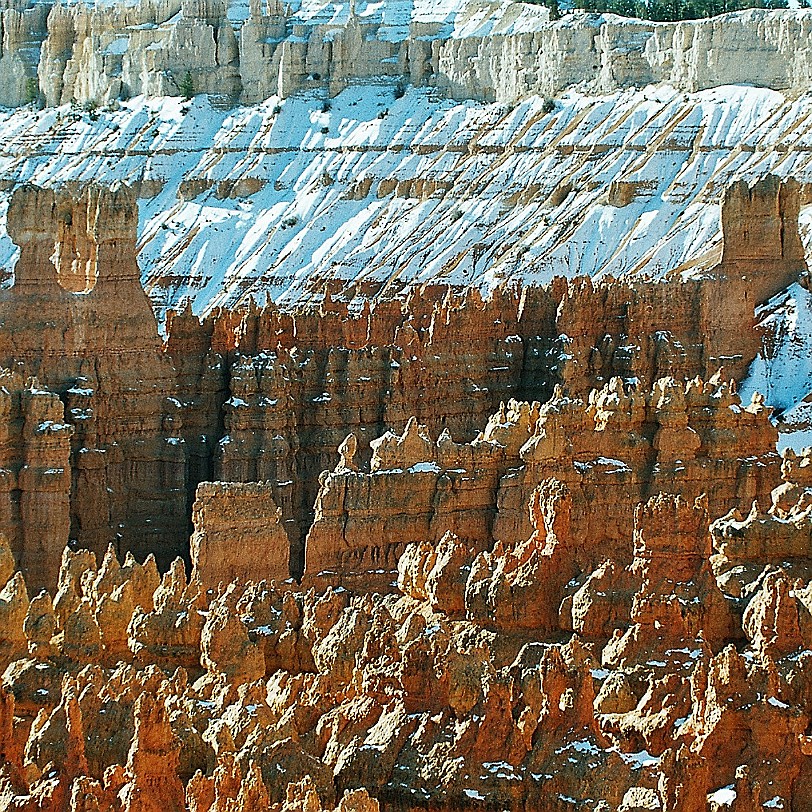 837 USA, Utah, Bryce Canyon Nur wenig ist über die frühe menschliche Besiedlung dieses Parks bekannt. Archäologische Funde datieren 10.000 Jahre zurück. Einige...