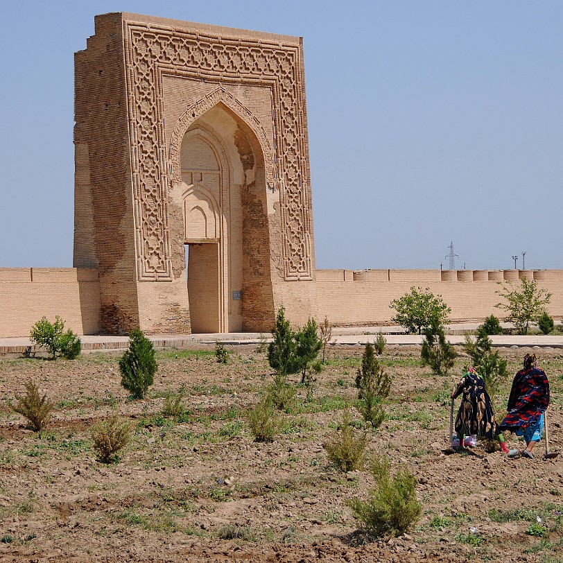 2012-05 Usbekistan [479] Usbekistan, von Smarakand nach Buchara. Eine alte Karawanserei.