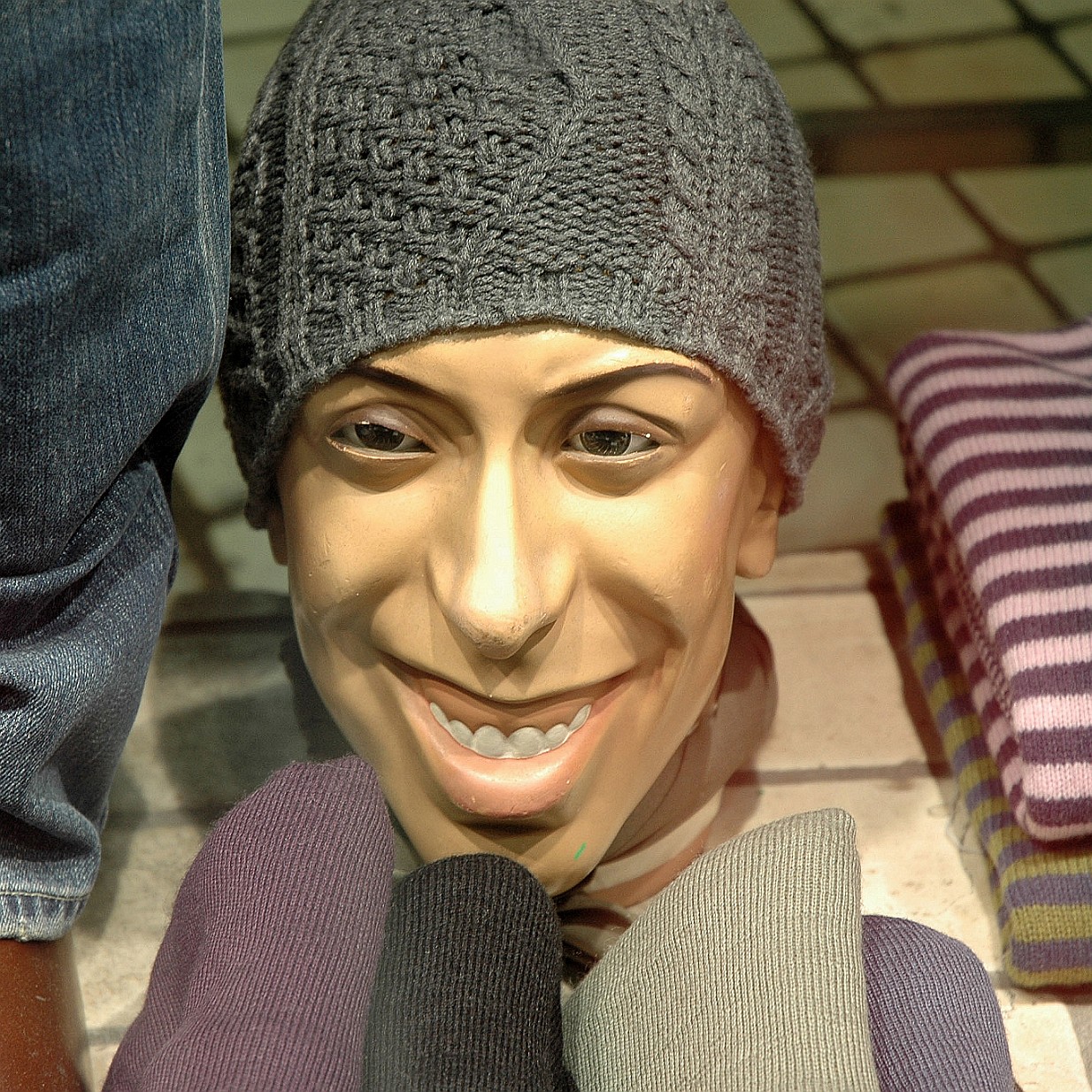 [GeoTagged] - DSC_6429 Kennen Sie den? Don Camillo lässt grüßen. Schaufensterpuppe, Venedig, Italien